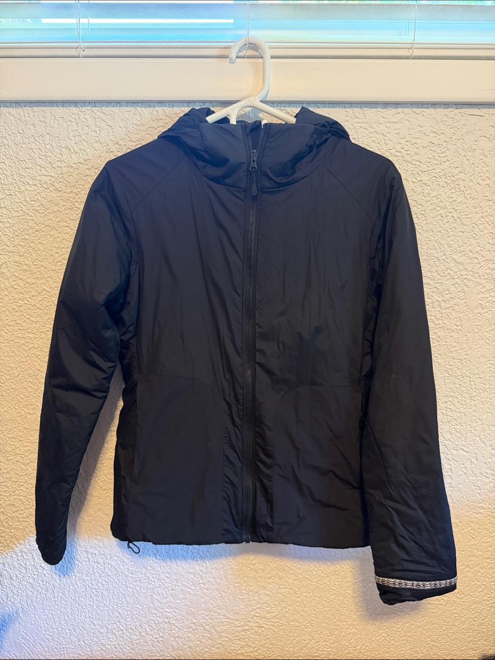 Black Hooded Lightweight Puffer Jacket